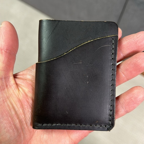 NWOT Men’s Rustico Leather “Wave” Wallet, EDC, Charcoal - Picture 9 of 10